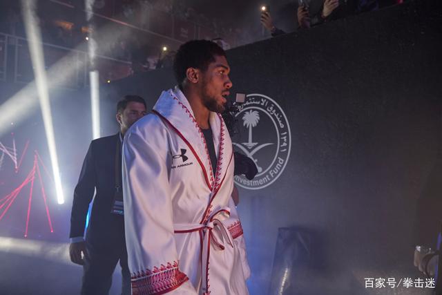 【太阳成tyc7111cc官网】宝华洲社区:召开“建功立德大讨论”学习会(图2) 太阳成tyc7111cc